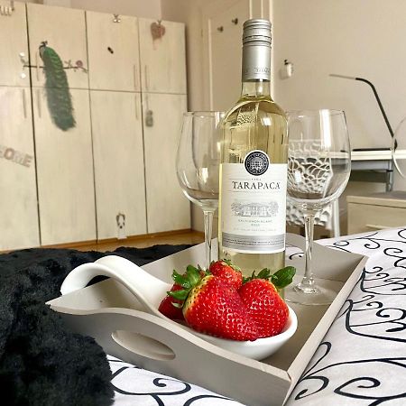 Fantastic Apartment In The City Center Prag Exteriör bild