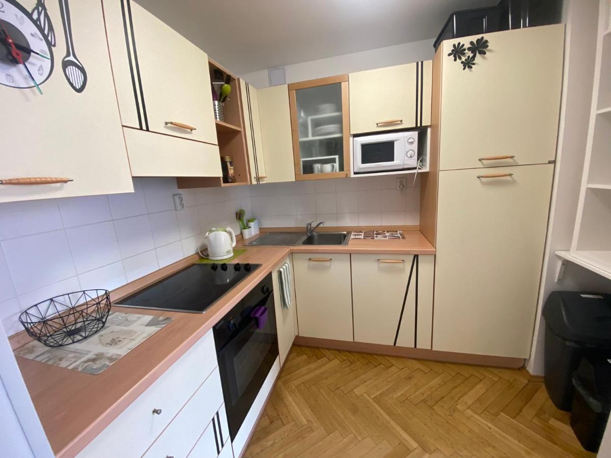 Fantastic Apartment In The City Center Prag Exteriör bild