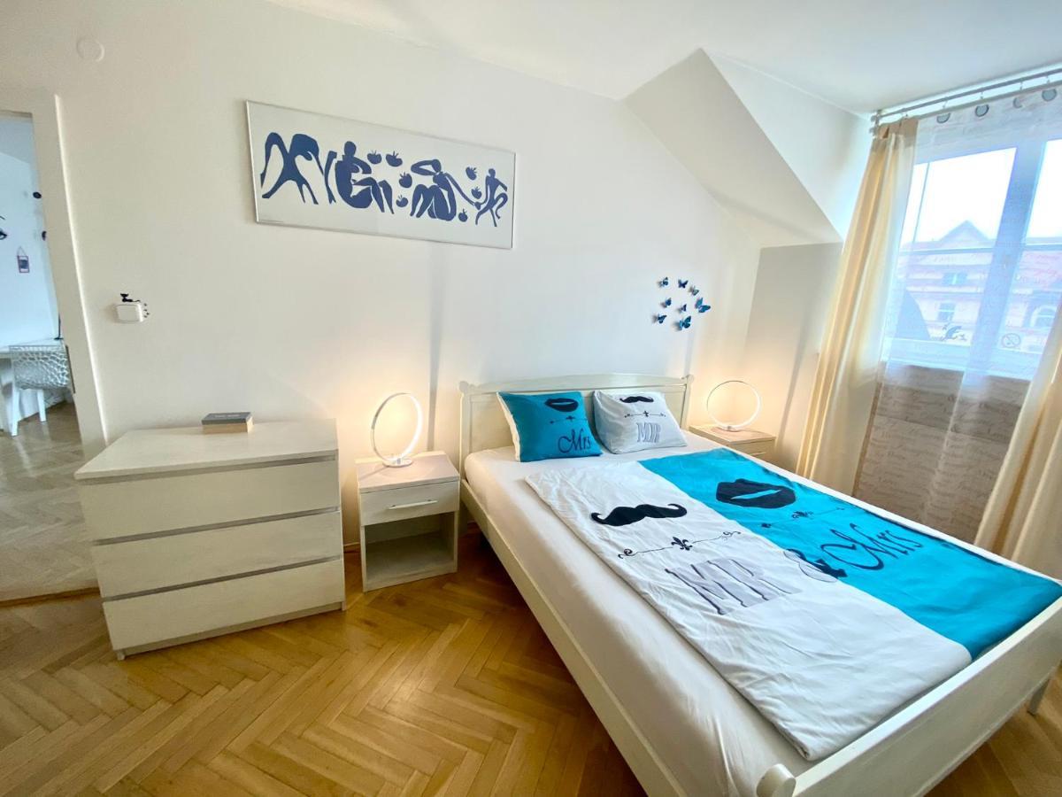 Fantastic Apartment In The City Center Prag Exteriör bild