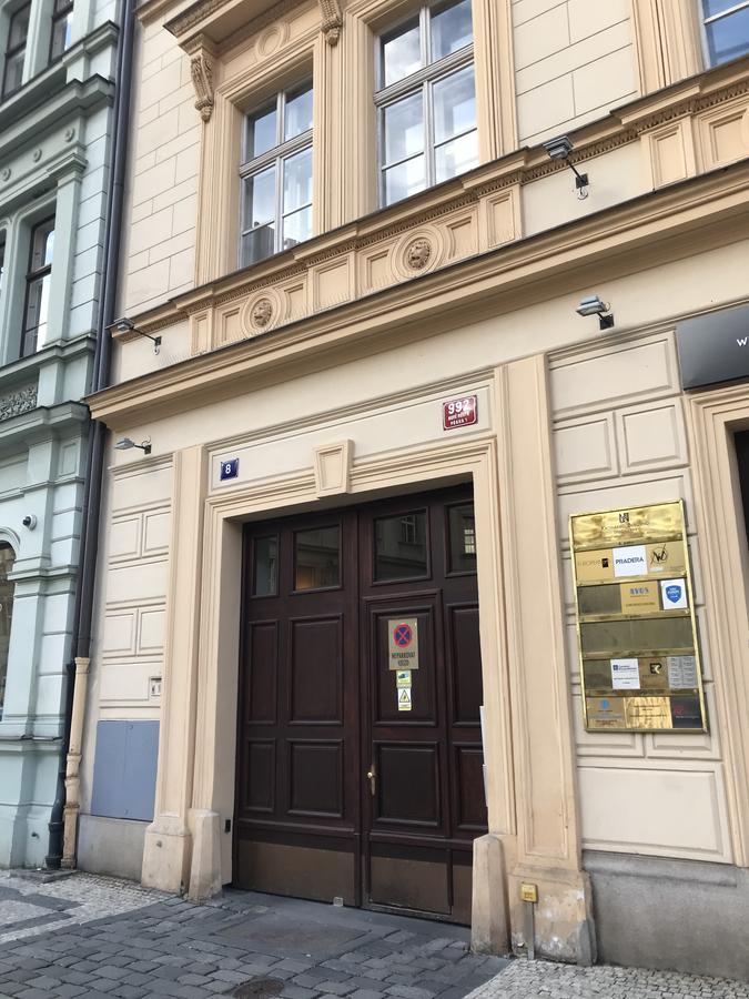 Fantastic Apartment In The City Center Prag Exteriör bild